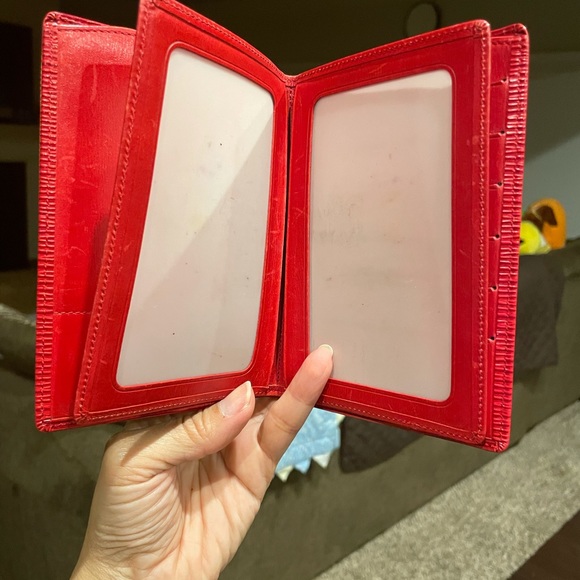 What a great function Auth Louis Vuitton wallet?! - Picture 7 of 15